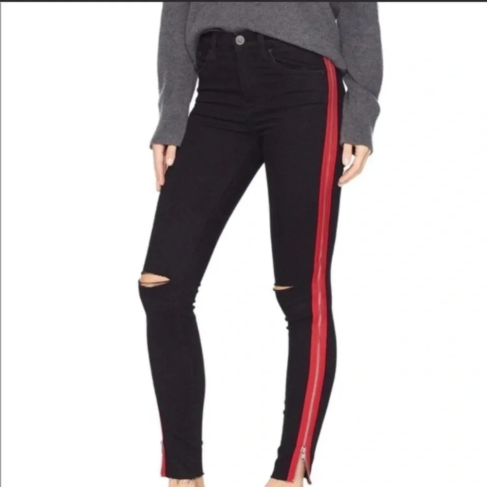 NEW BLANK NYC Skinny Zipper Side Raw‎ Hem Jean